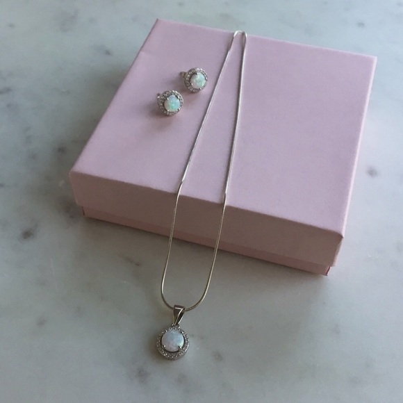 Sterling Silver Halo White Fire Opal Cz Set - Picture 2 of 16